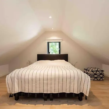 Apartment Studio 22 - Woonboerderij Haaren (North Brabant)